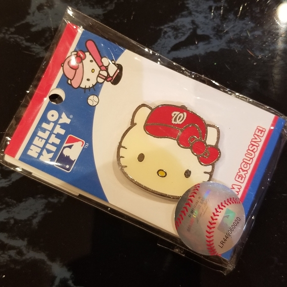 🆕️ Hello Kitty x Washington Nationals pin - Picture 2 of 3